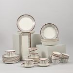 1057 1124 DINNER SET